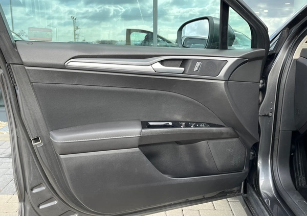 Ford Mondeo cena 47500 przebieg: 168400, rok produkcji 2015 z Piława Górna małe 211